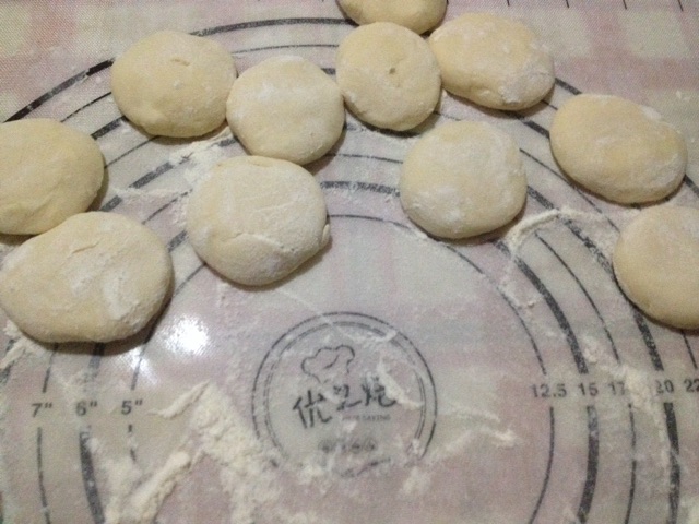 面包机版小笼包的做法图解3
