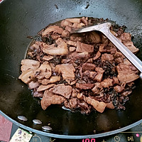 梅干菜焖五花肉的做法图解11