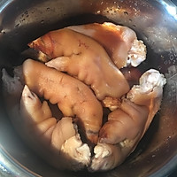 卤猪蹄的做法图解3