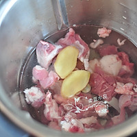 #李锦记旧庄蚝油鲜蚝鲜煮#暖胃羊肉汤的做法图解2