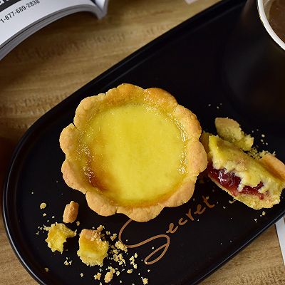 没烤箱也能做蛋挞——草莓黄油蛋挞