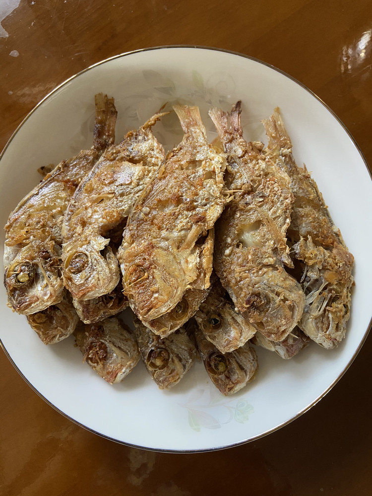 干煎赤棕鱼≈酥酥脆脆的做法