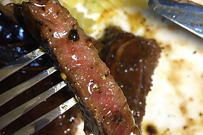 澳洲安格斯牛仔骨牛排