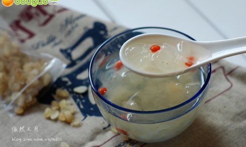 【雪莲子银耳糖水】润肤养颜、润燥美白的双润美容甜汤 的做法