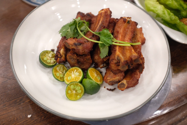 年夜饭：南乳炸排骨的做法