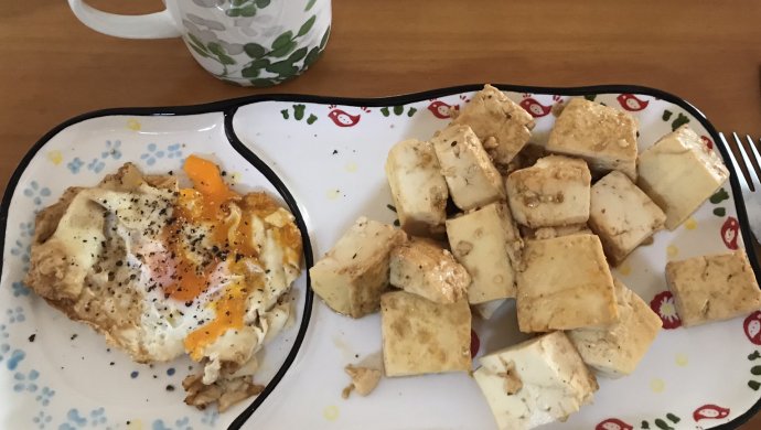 减肥早餐1-平平淡淡红烧豆腐＋水煎蛋