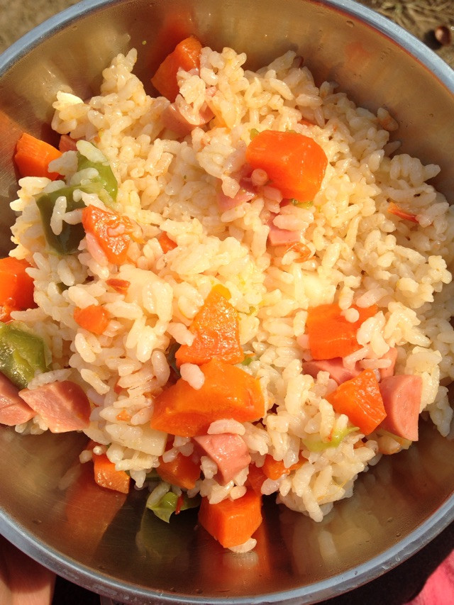 火腿焖米饭的做法