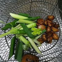 乌豆山鼠煲的做法图解5