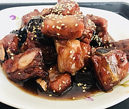 好吃到舔盘子的话梅糖醋小排的做法
