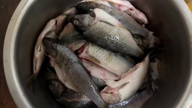 老干妈蒸鱼的做法