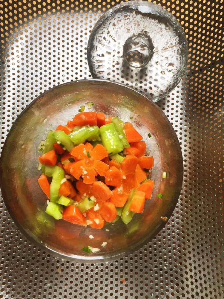 腌黄瓜胡萝卜的做法