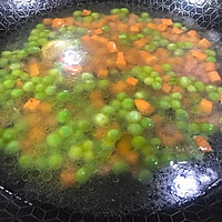 火腿豌豆胡萝卜的做法图解5