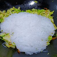 卷心菜炒粉丝的做法图解6