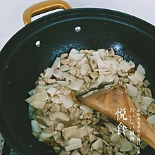 白萝卜炒肉