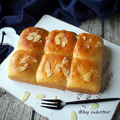杏仁奶油小餐包（懒人小餐包）