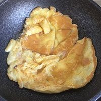 蒜苔炒鸡蛋的做法图解3