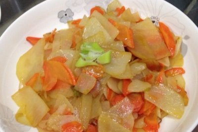 素炒土豆胡萝卜