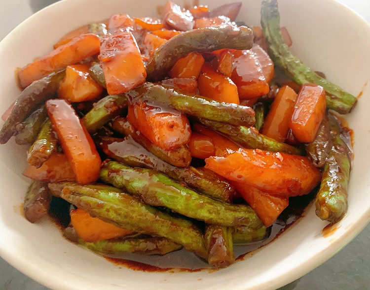 土豆烧豆角的做法