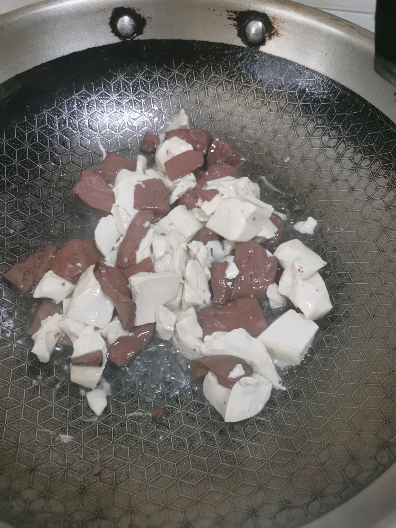 猪血炖豆腐怎么做_猪血炖豆腐的做法_豆果美食