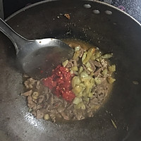 剁椒炒猪肝的做法图解5