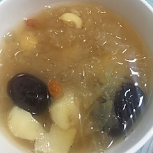 银耳莲子山药汤