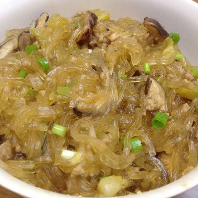 【萬字纯酿造酱油试用之一】香菇肉末土豆粉丝锅