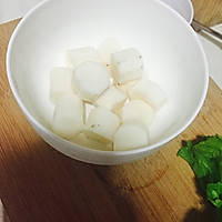 红菇山药排骨汤的做法图解2