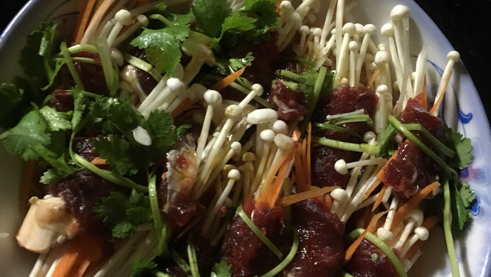 牛肉包金针菇