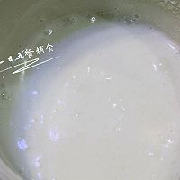 无油少糖酸奶蛋糕 宝宝辅食，鸡蛋+低粉+白醋的做法图解6