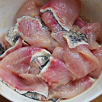 黑鱼最鲜嫩最过瘾的吃法——滑炒黑鱼片的做法图解3