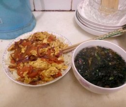 一个人也要吃好饭—番茄鸡蛋盖面+紫菜汤的做法