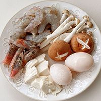 三鲜菌菇汤的做法图解1