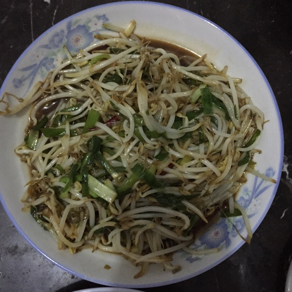 素炒绿豆芽韭菜