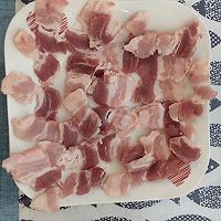 泡菜五花肉炒年糕的做法图解1