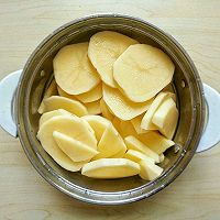 #美食新势力#土豆丸子新做法，口味独特，小孩特别喜欢吃！的做法图解2