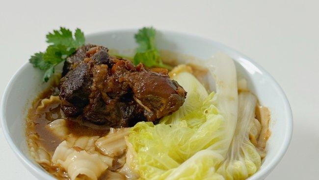 酱炖牛排骨的做法