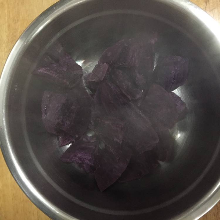 紫薯芒果饼的做法图解1
