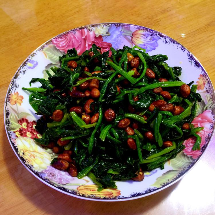 凉拌菠菜花生米的做法