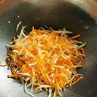 夏日早餐：土豆胡萝卜丝鸡蛋馅饼的做法图解9