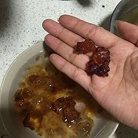 桃胶银耳的做法图解1