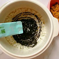 宝宝最爱的美食//黑芝麻酱肉松拌饭的做法图解5