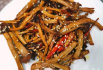 越吃越香的干煸茶树菇的做法