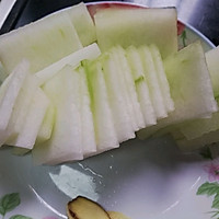 夏季必吃冬瓜淡菜汤的做法图解3