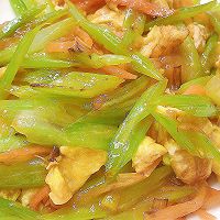 低脂芹菜炒鸡蛋的做法图解10