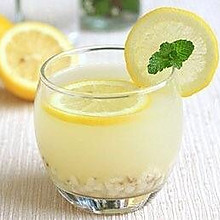 祛湿薏仁柠檬饮