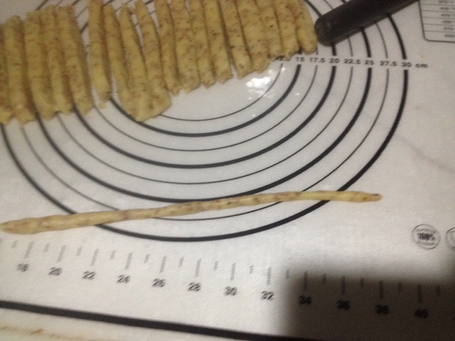 酥香小麻花的做法图解6