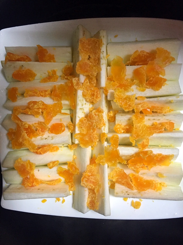 咸蛋黄蒸茄子的做法图解3