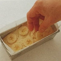 香蕉磅蛋糕（17.5*8cm，高6cm的槽状模具）的做法图解5