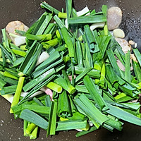 #寻味外婆乡传承春日宴#蒜苗炒腊肠的做法图解5
