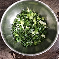 酸汤饺子的做法图解1